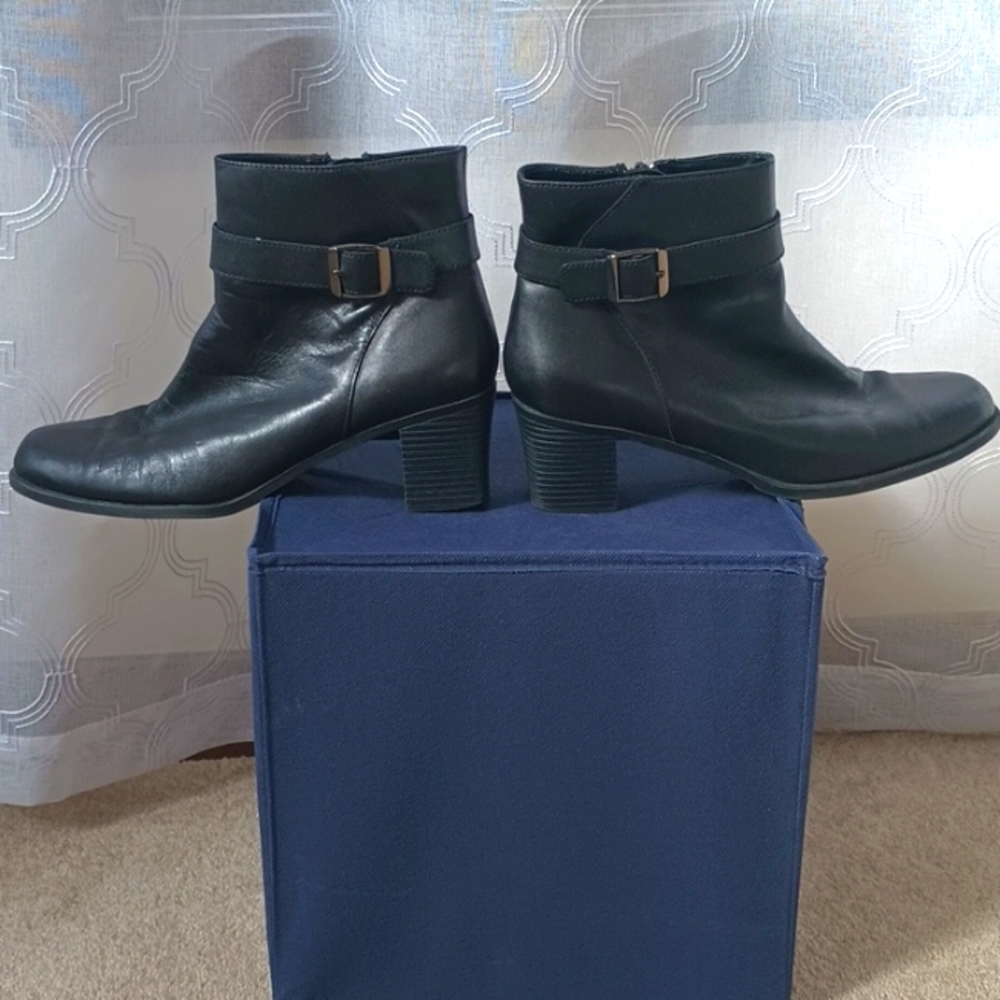 Women's Predictions Black Leather Ankle Boots